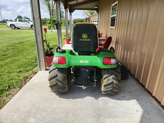 Image of John Deere X720 equipment image 2
