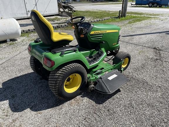 Image of John Deere X720 equipment image 3