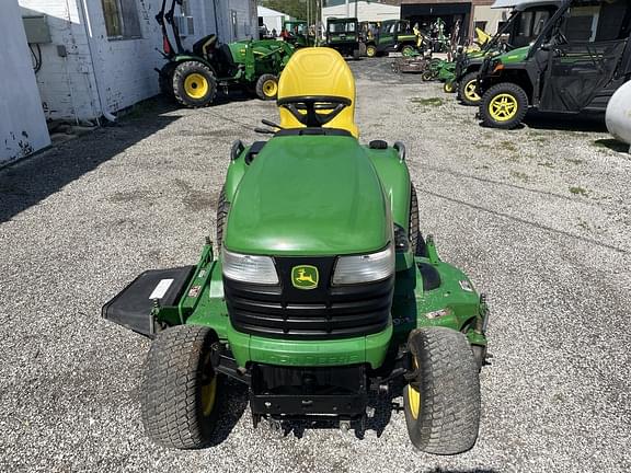 Image of John Deere X720 equipment image 1