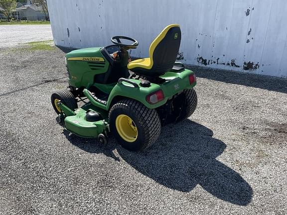 Image of John Deere X720 equipment image 4