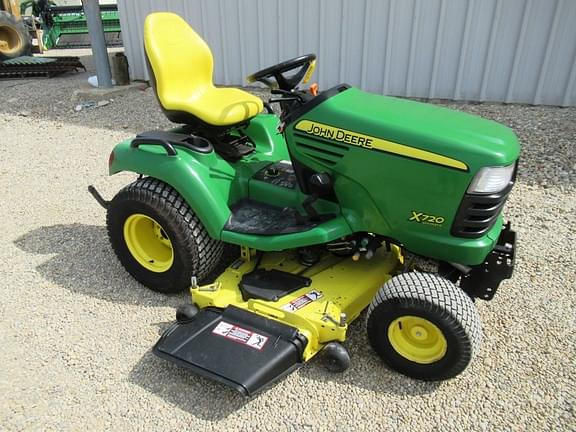 Image of John Deere X720 Primary image