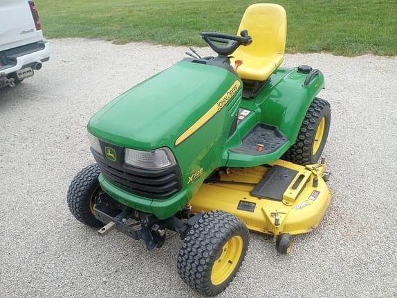 Image of John Deere X728 Primary image