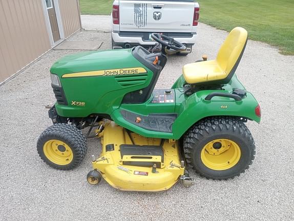 Image of John Deere X728 equipment image 1