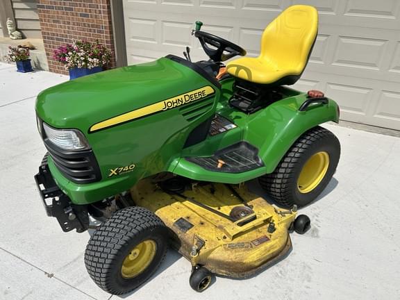 Image of John Deere X740 Primary image