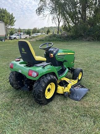 Image of John Deere X744 equipment image 3