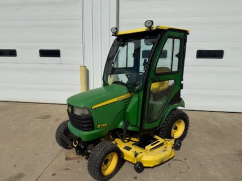 Image of John Deere X749 Primary image