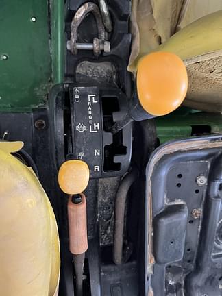 Image of John Deere Gator XUV 620i equipment image 4
