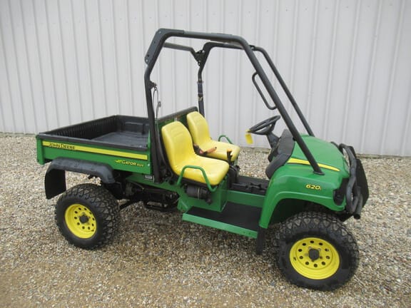 Main image John Deere Gator XUV 620i