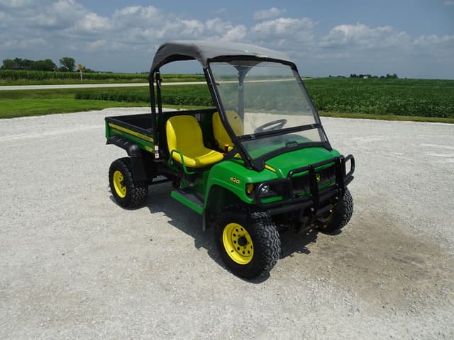 Image of John Deere Gator XUV 620i equipment image 4