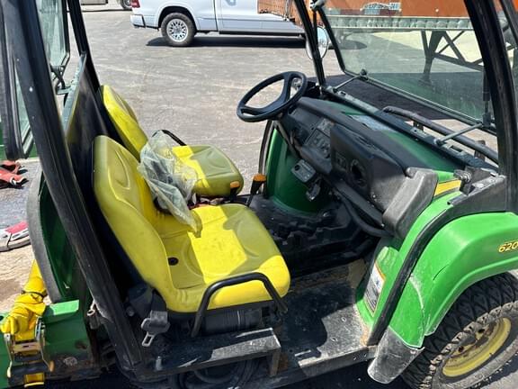 Image of John Deere Gator XUV 620i equipment image 3