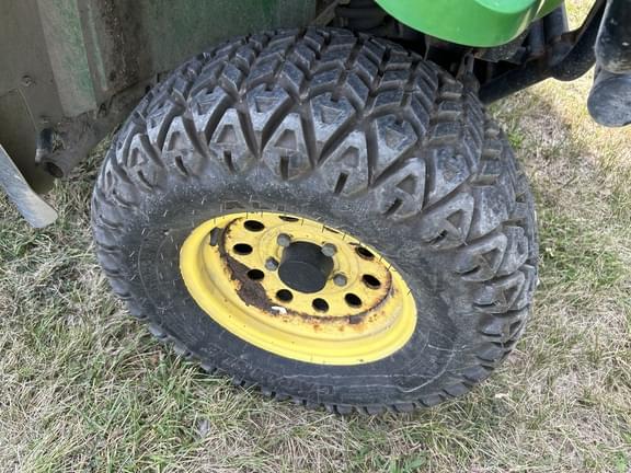 Image of John Deere Gator XUV 620i equipment image 3