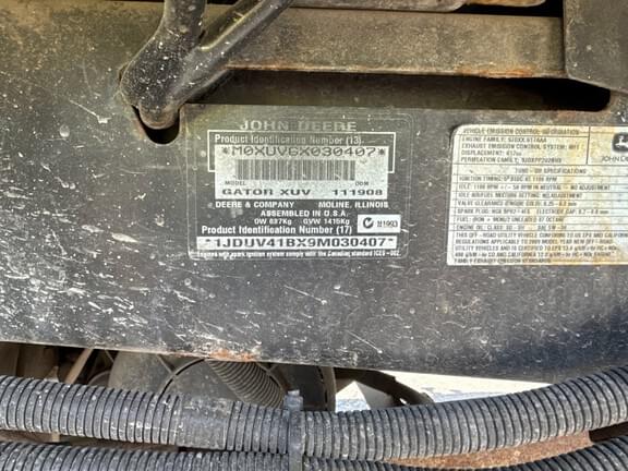 Image of John Deere Gator XUV 620i equipment image 4