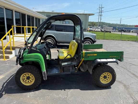Image of John Deere Gator XUV 620i equipment image 2