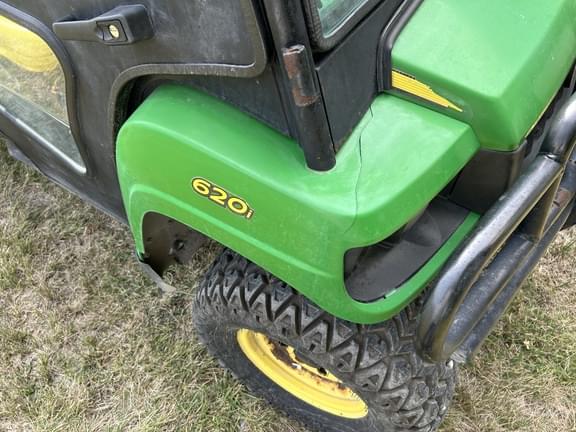Image of John Deere Gator XUV 620i equipment image 2