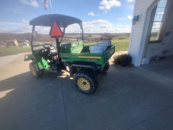 Image of John Deere Gator XUV 620i equipment image 1