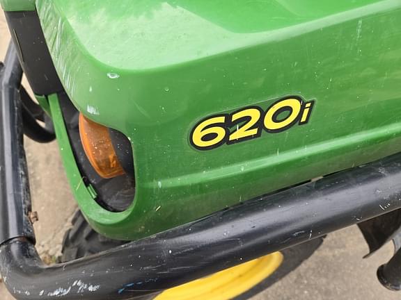 Image of John Deere Gator XUV 620i equipment image 4