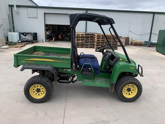 Image of John Deere Gator XUV 620i equipment image 1