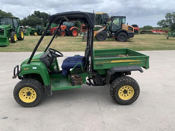 Image of John Deere Gator XUV 620i equipment image 2