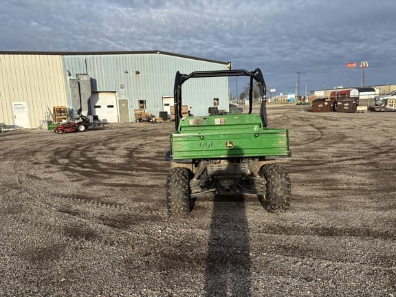Image of John Deere Gator XUV 620i equipment image 4