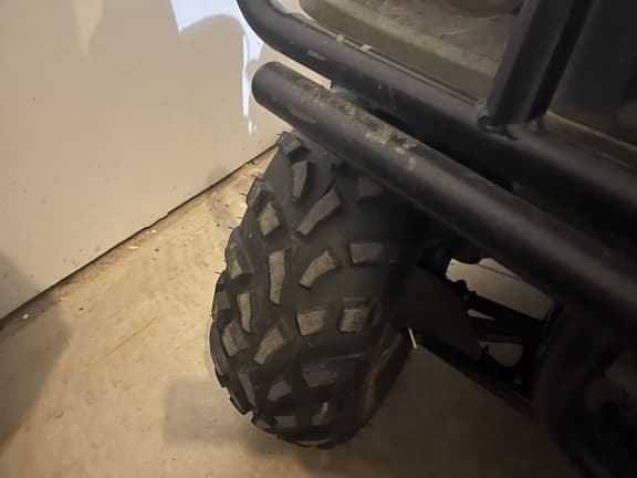 Image of John Deere Gator XUV 620i equipment image 4