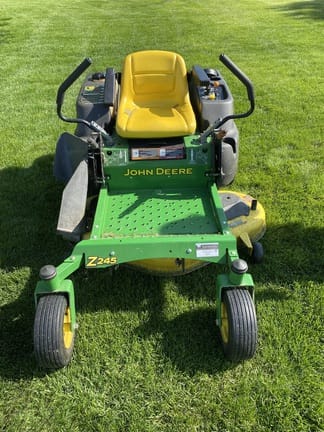 2008 John Deere Z245 Equipment Image0