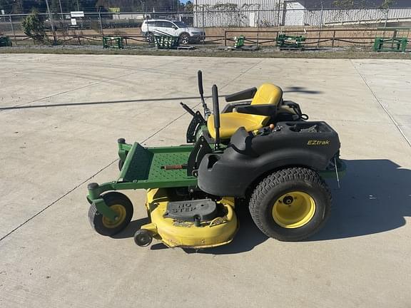 Image of John Deere Z425 Primary image