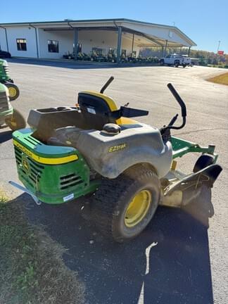 Image of John Deere Z425 equipment image 1
