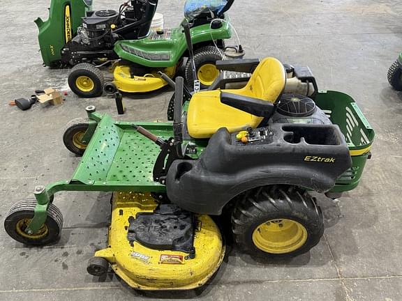 Image of John Deere Z425 equipment image 3