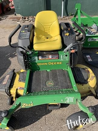 Image of John Deere Z445 equipment image 3