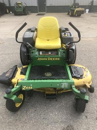 Image of John Deere Z445 equipment image 1