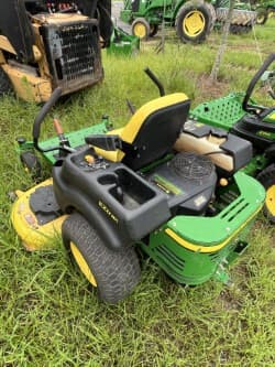 Image of John Deere Z445 equipment image 1