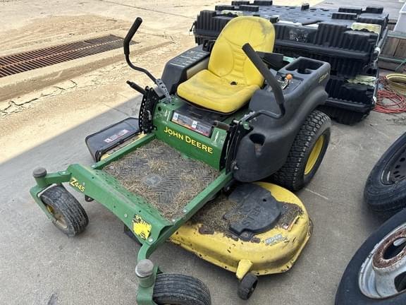 Image of John Deere Z445 Primary image
