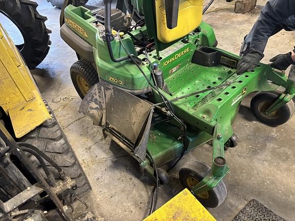 Image of John Deere Z520A equipment image 2