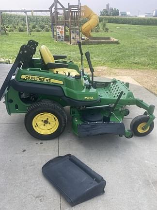 Image of John Deere Z520A equipment image 1