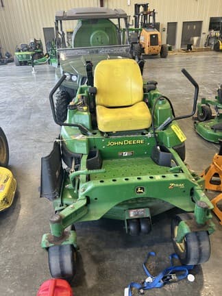 Image of John Deere Z810A equipment image 2