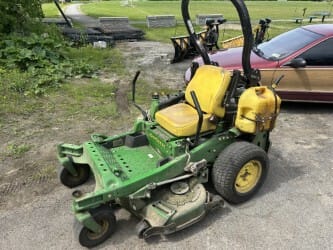 2008 John Deere Z810A Equipment Image0