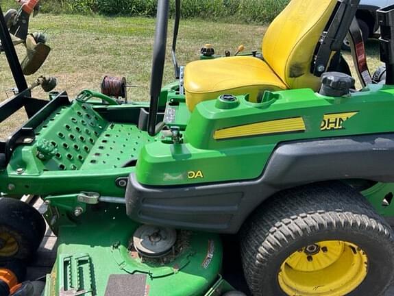 Image of John Deere Z820A equipment image 1