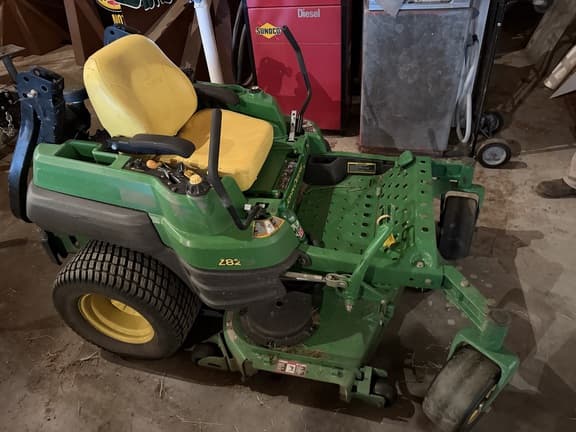 Image of John Deere Z820A Primary image