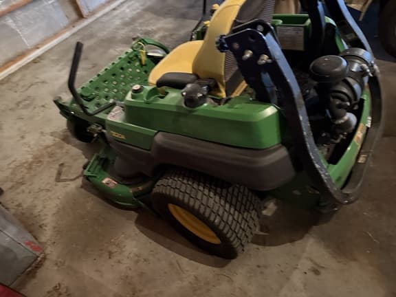 Image of John Deere Z820A equipment image 3