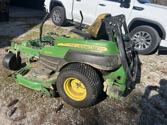 Image of John Deere Z820A equipment image 2