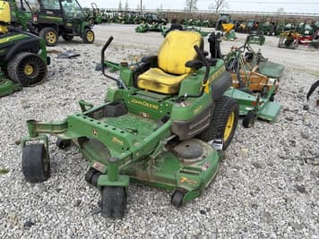 Main image John Deere Z820A