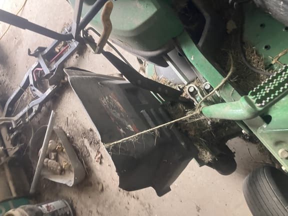 Image of John Deere Z820A equipment image 2