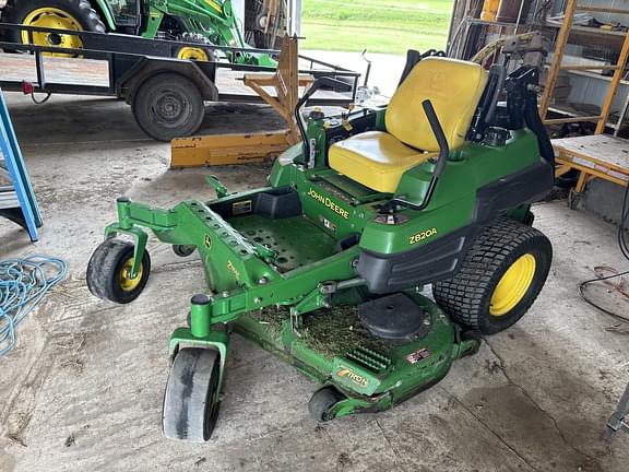 Image of John Deere Z820A Primary image