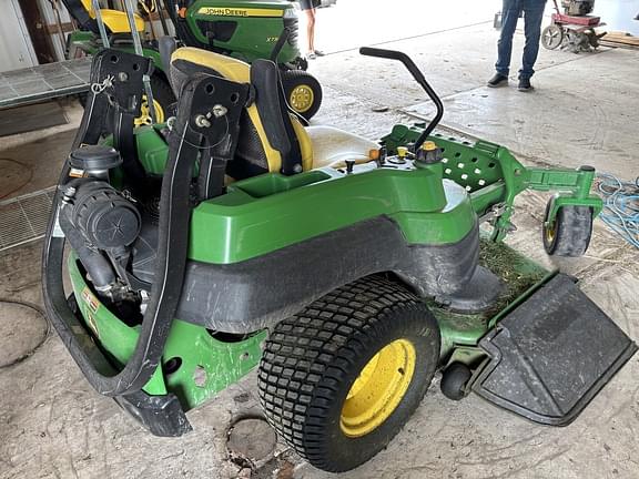 Image of John Deere Z820A equipment image 4