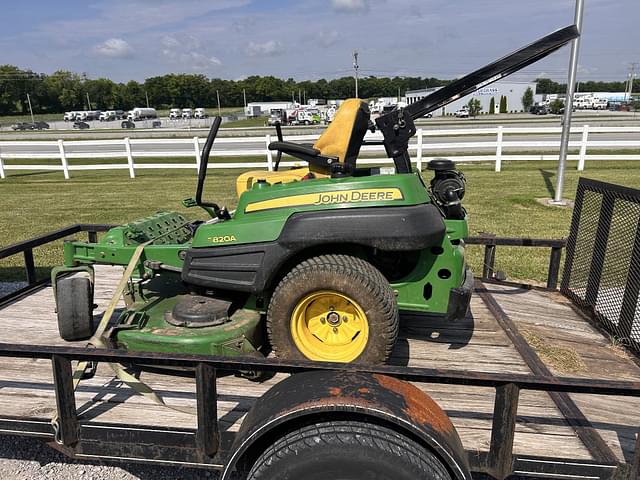 Image of John Deere Z820A equipment image 3