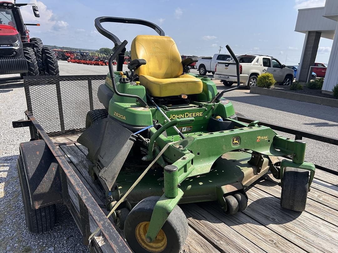 Image of John Deere Z820A Primary image