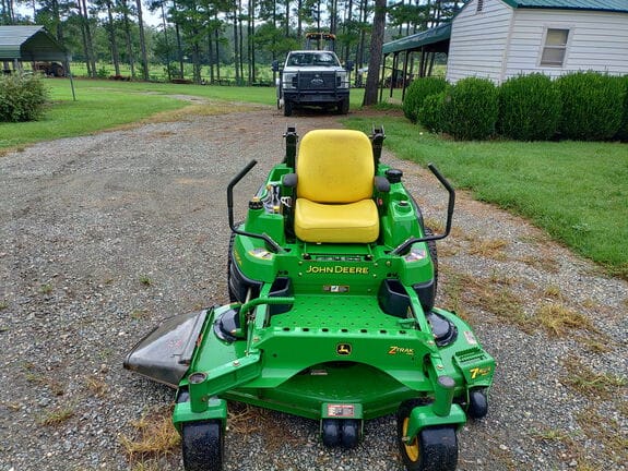 2008 John Deere Z820A Equipment Image0