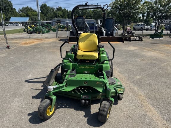 Image of John Deere Z830A equipment image 1