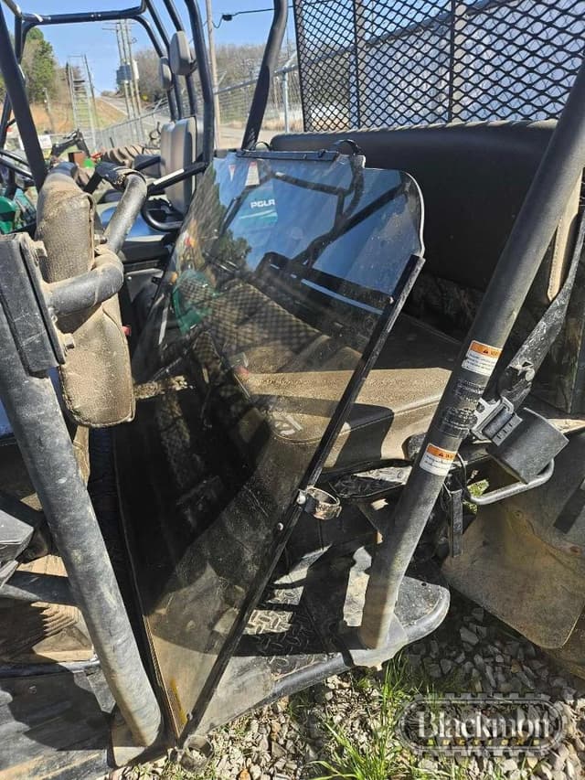 Image of Kawasaki Mule 3010 equipment image 3