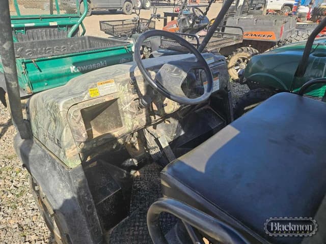 Image of Kawasaki Mule 3010 equipment image 4